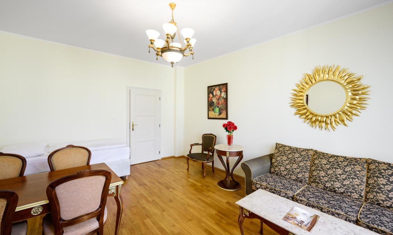 Residence Romanza Marianske Lazne Bagian luar foto