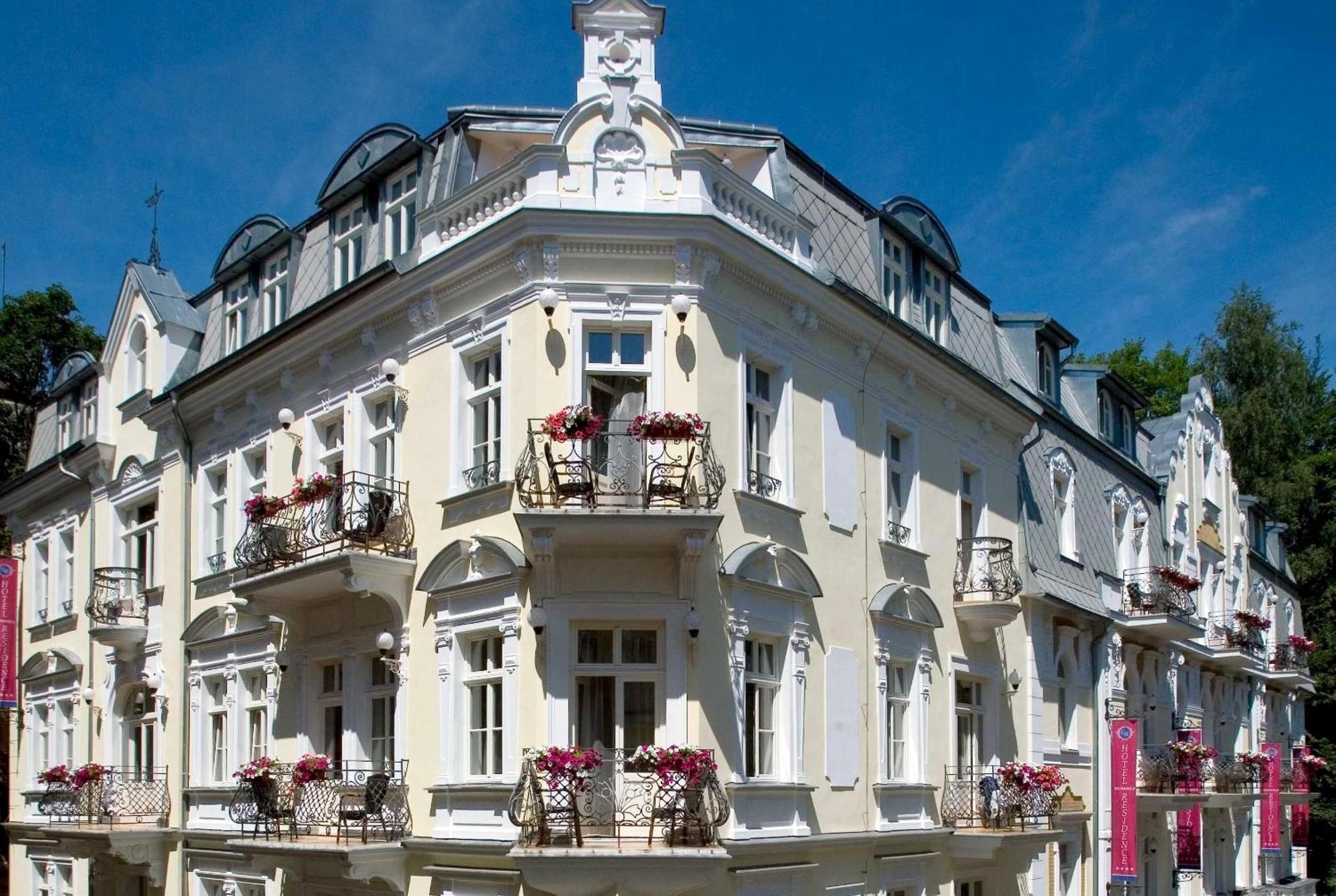 Residence Romanza Marianske Lazne Bagian luar foto