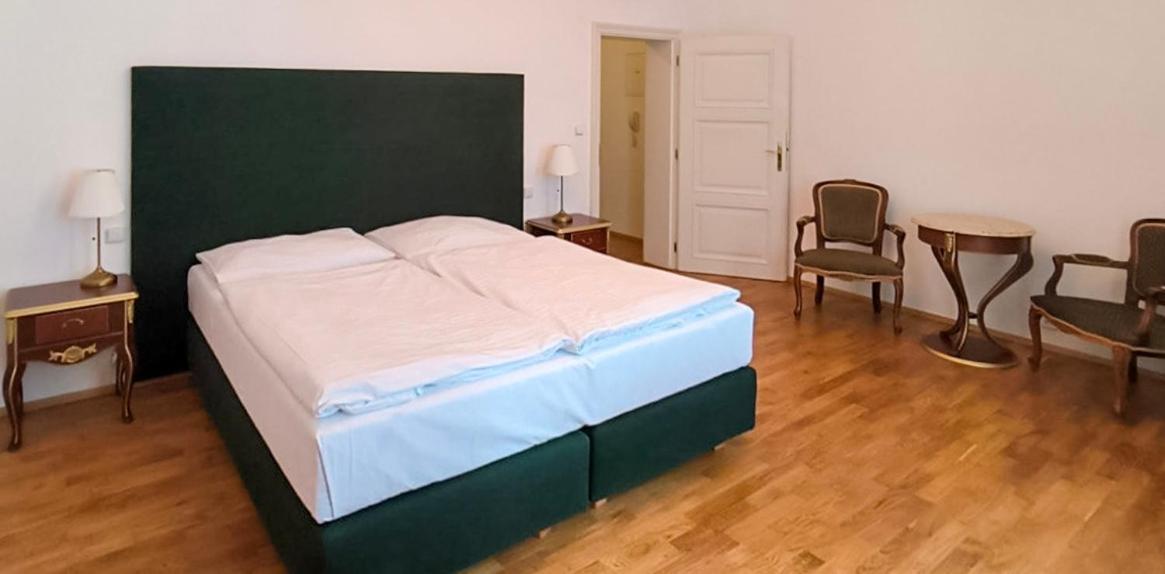 Residence Romanza Marianske Lazne Bagian luar foto